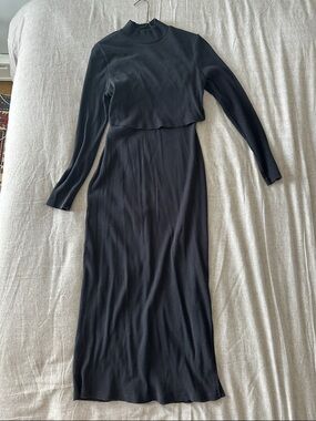 Old Navy Maternity/Nursing cotton blend Long Sleeve Ribbed Maxi Dress